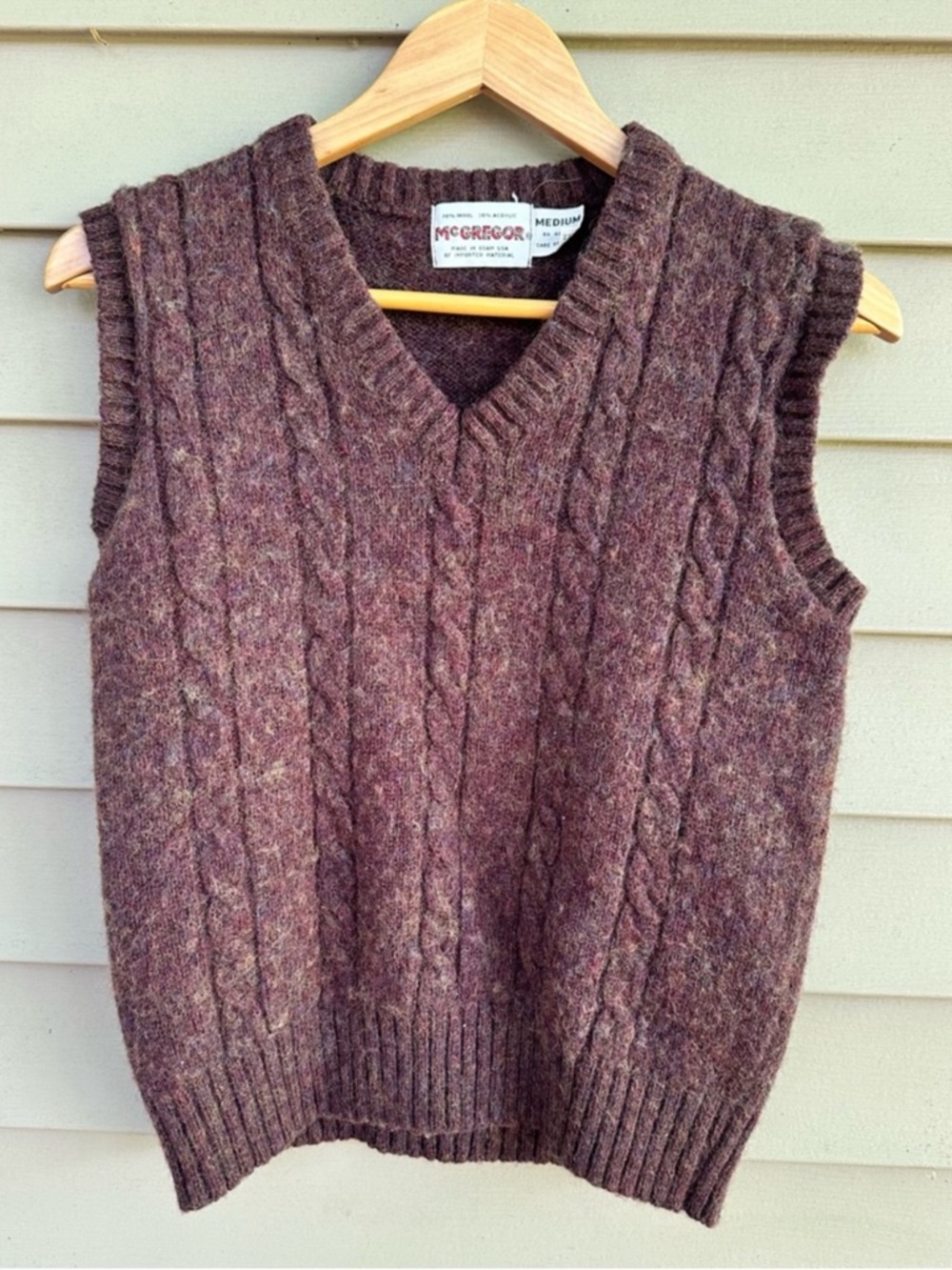 Vintage wool cableknit sweater vest women’s small read